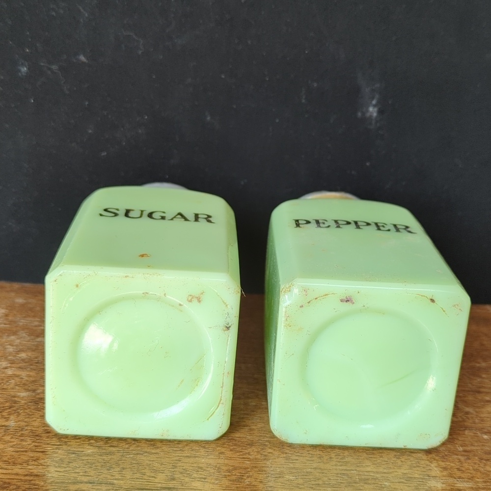 Mckee Jadeite Kitchenware Pepper Shaker - Picture 8 of 8